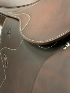 Vision Apparel PHF Close Contact Saddle -Lemieux Store IMG 2377 scaled