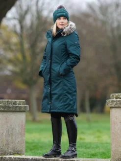 LeMieux Clara Cable Beanie - 3 Colours -Lemieux Store it03633 lifestyle claracablebeanie spruce 1 2